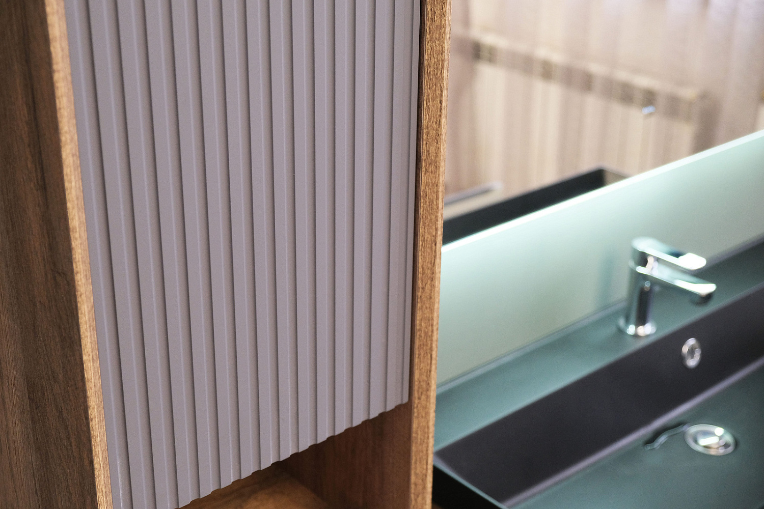 Пенал Тоссони 140 подвесной Дуб Самдал/Антрацит