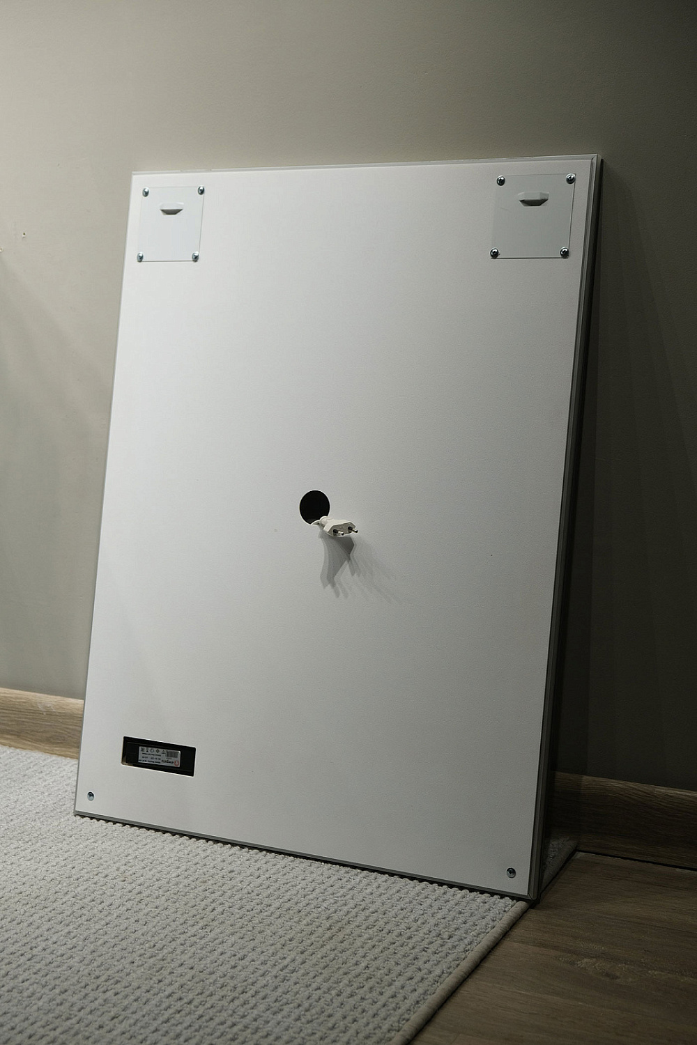 Зеркало Квадри 80 с подсветкой и часами